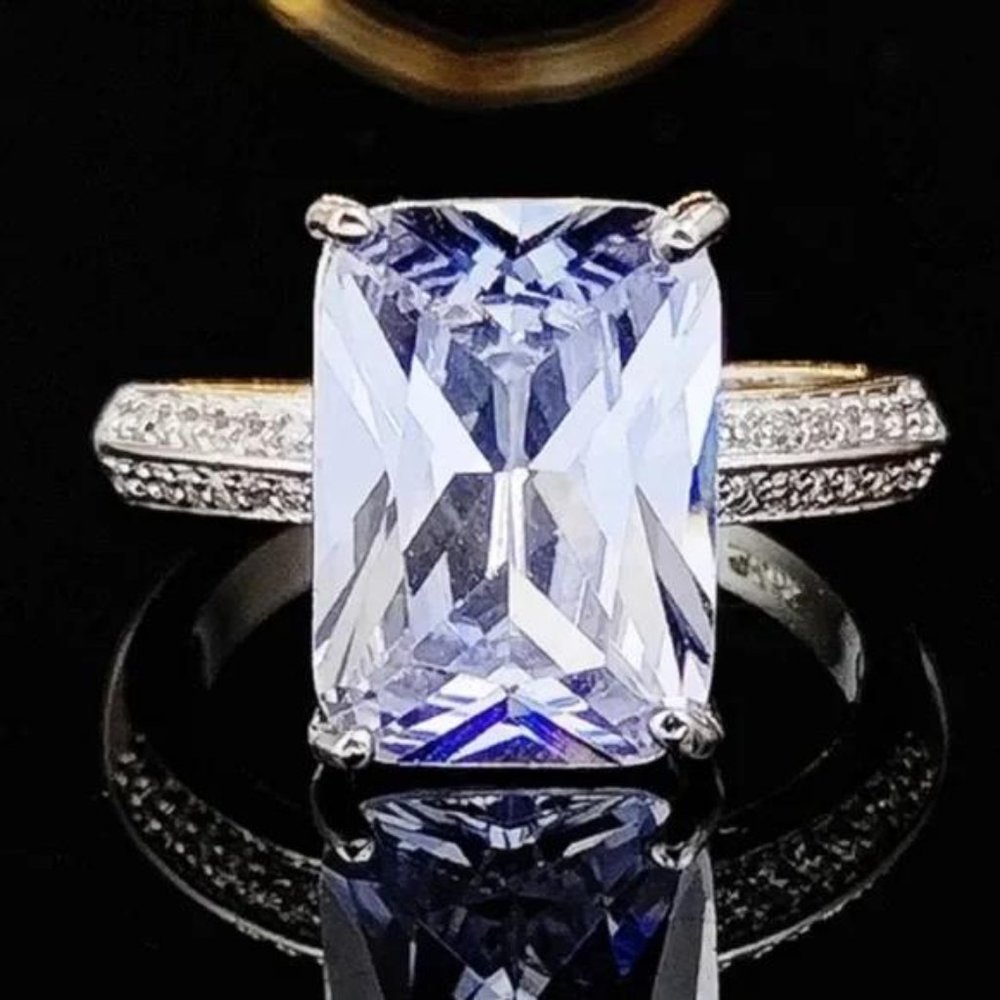 NEW 925 STERLING SILVER LUXURY DIAMOND RING, CUTE RING, SHINY RING. - Picture 2 of 7